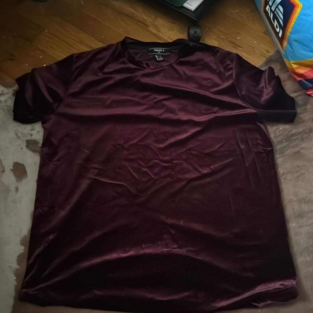 FOREVER 21 men’s burgundy red velvet shirt